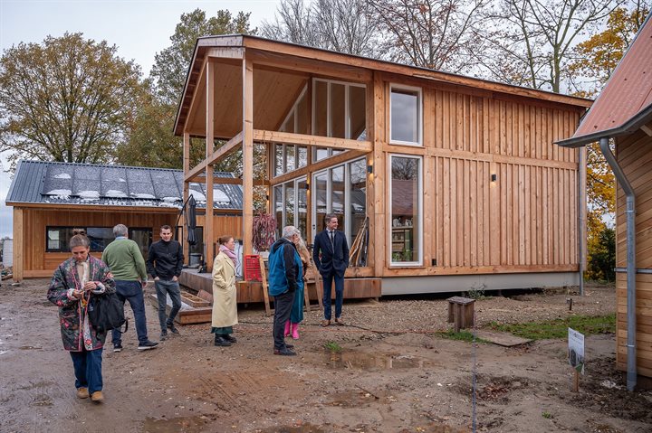 2024-11-21 Tiny Houses Schimmert-DEF